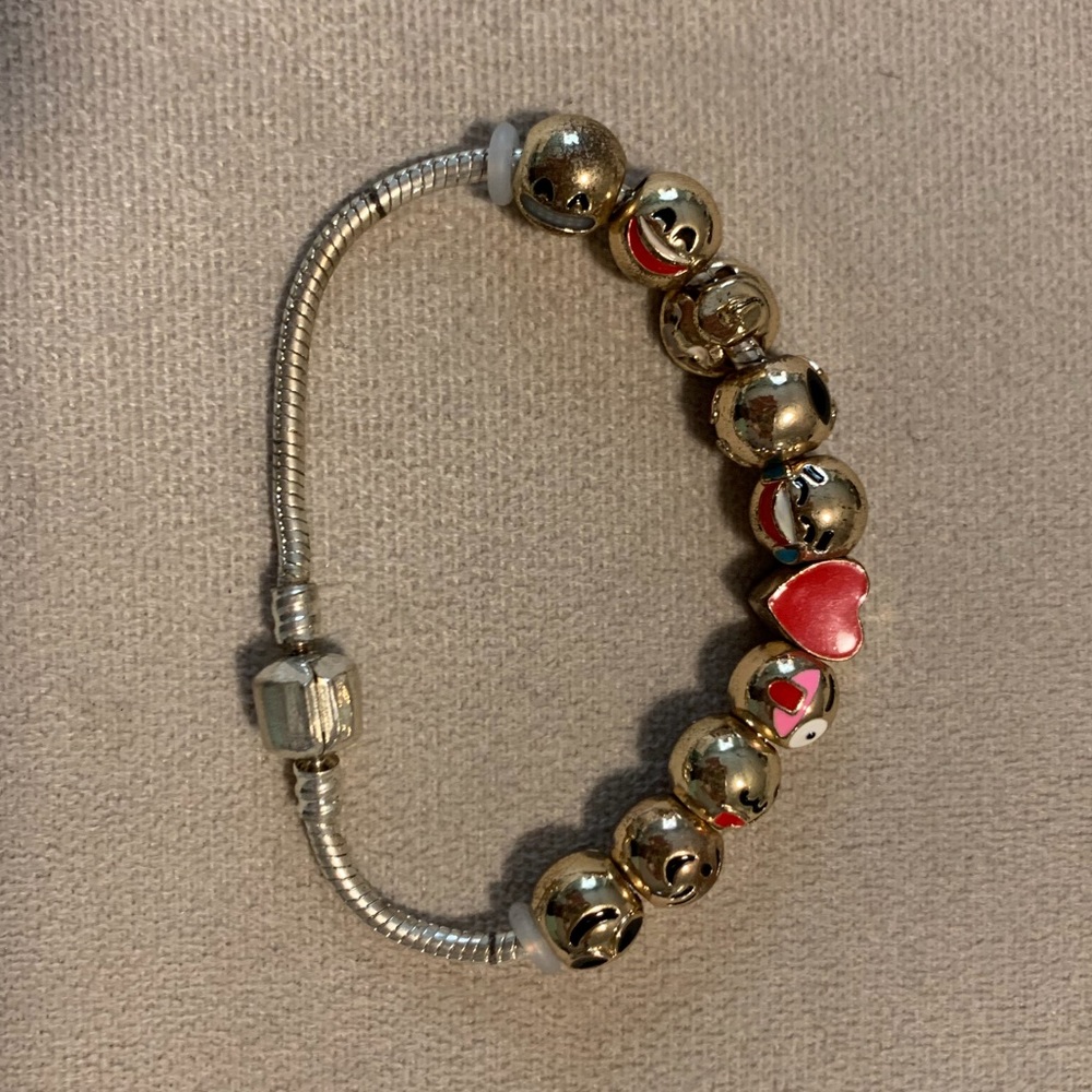 Emoji charm bracelet